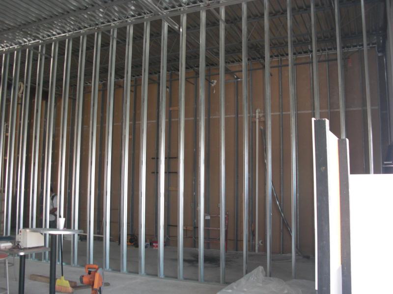 Demising wall
